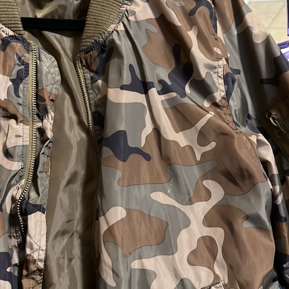 Camo Jacket - Picture 6 of 6